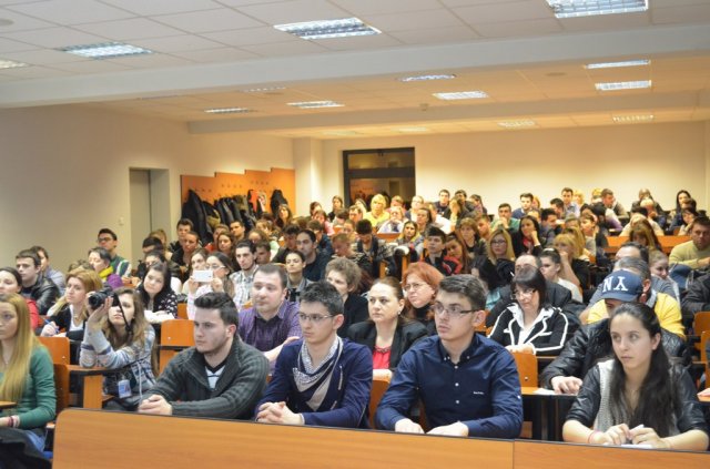 Conferința intermediară